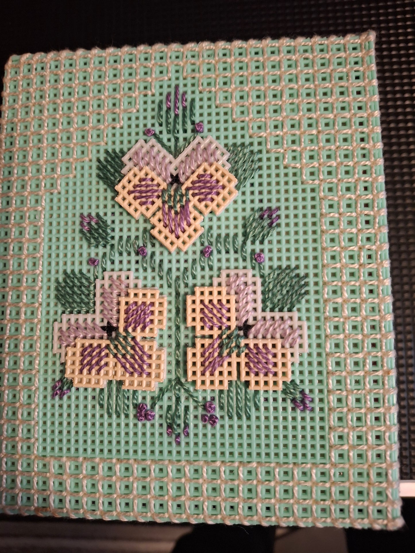 Floral design tissue box cover