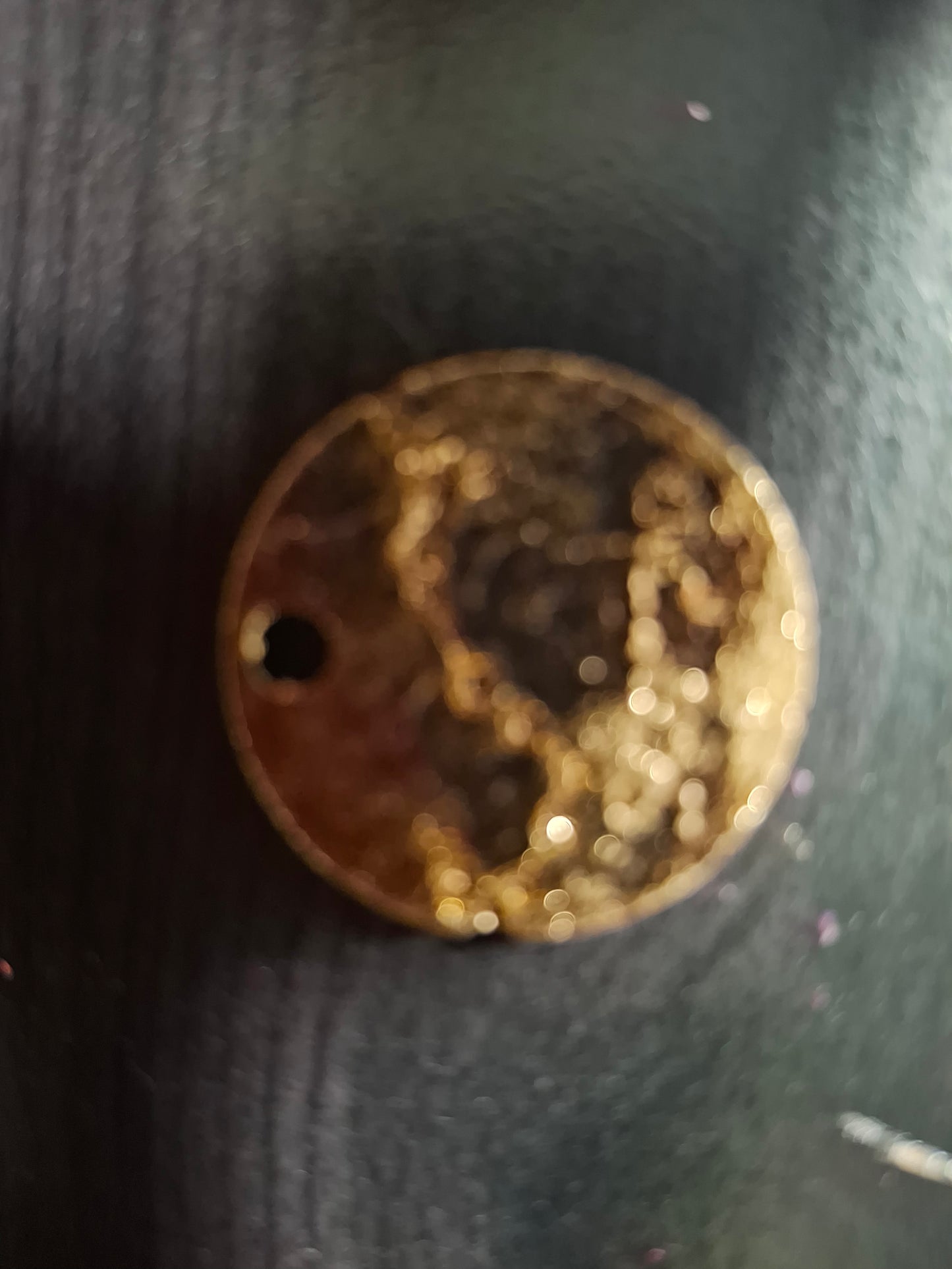 Star sign uv resin with gold leaf
