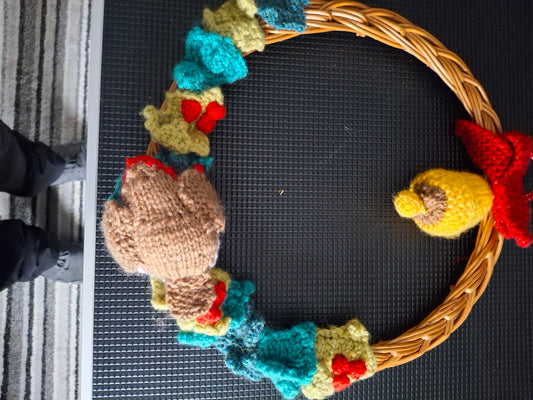 Wooden wreath with crotched design