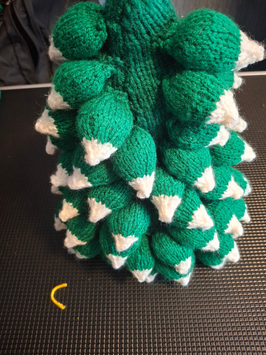 Knitted Christmas tree
